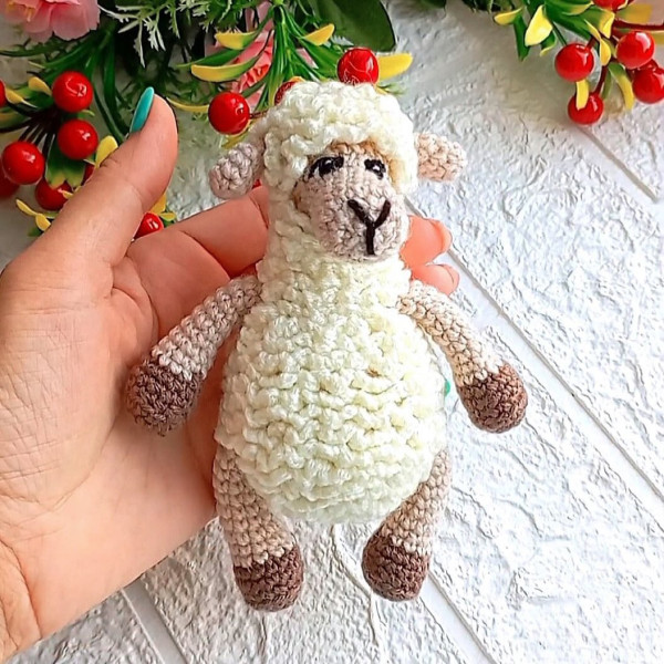 Овечки, козочки. Овечка